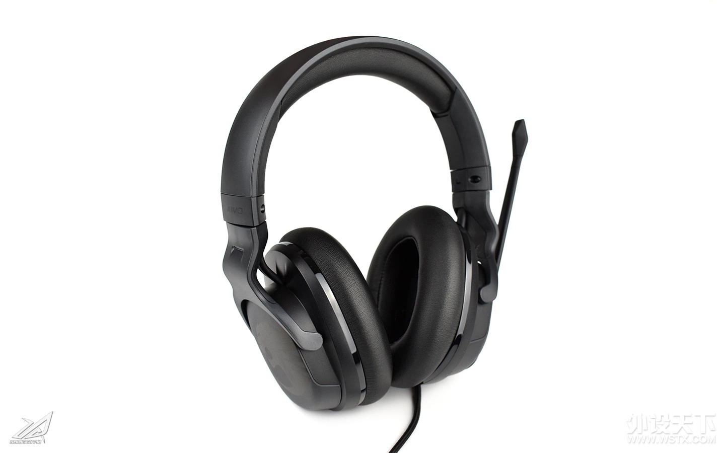ROCCAT Khan AIMO - 003.jpg