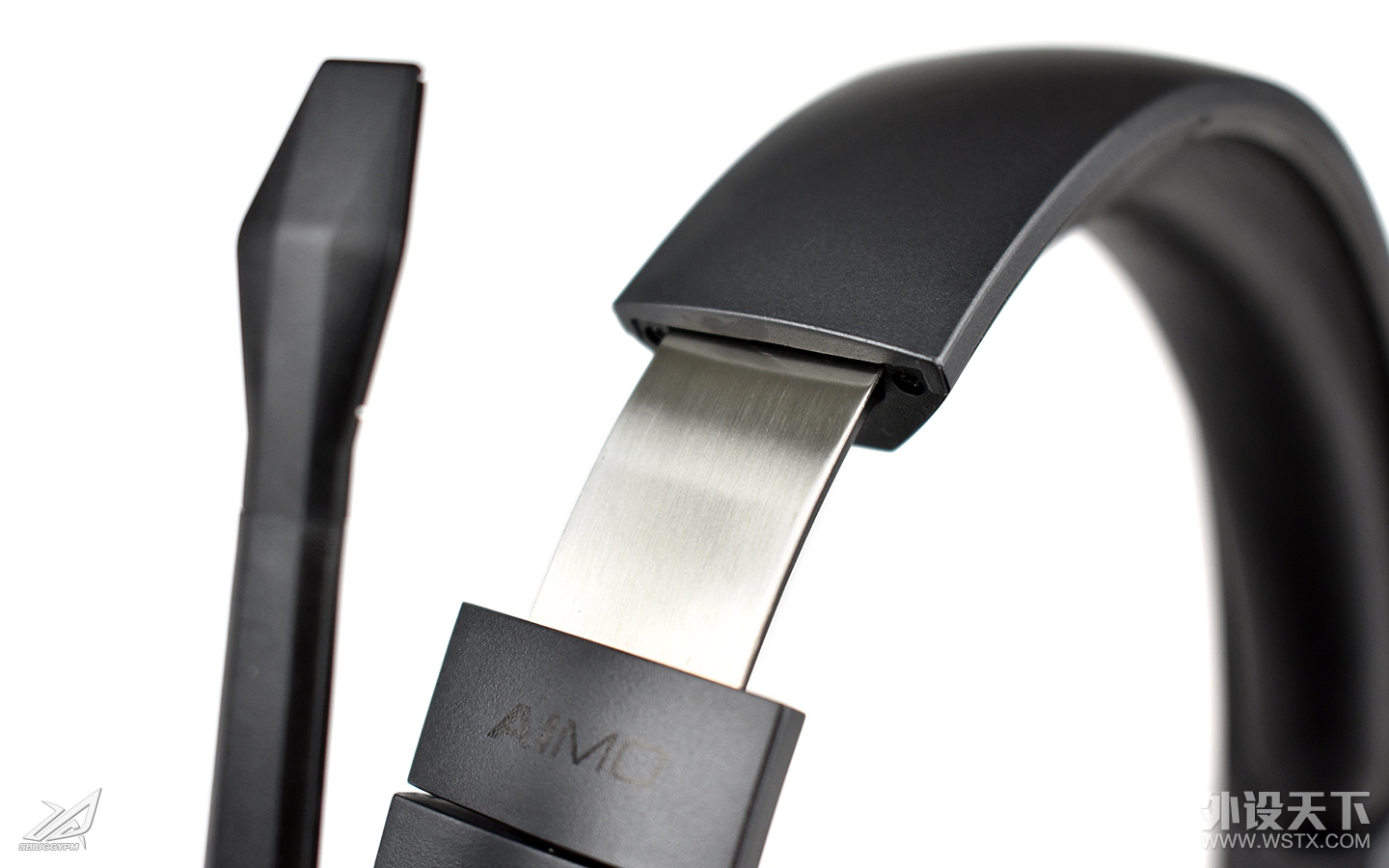 ROCCAT Khan AIMO - 012.jpg
