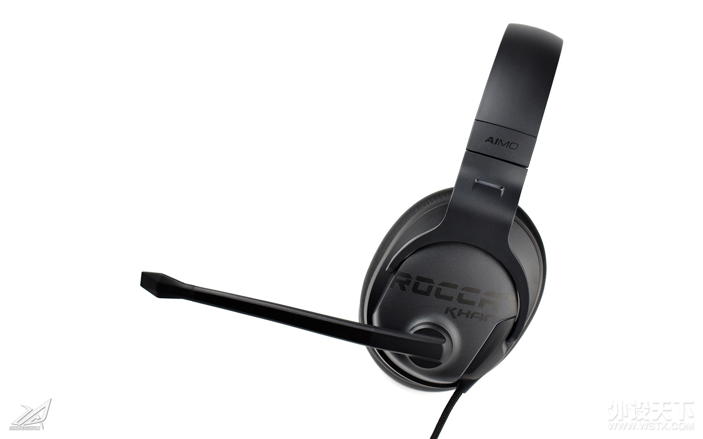 ROCCAT Khan AIMO - 014.jpg