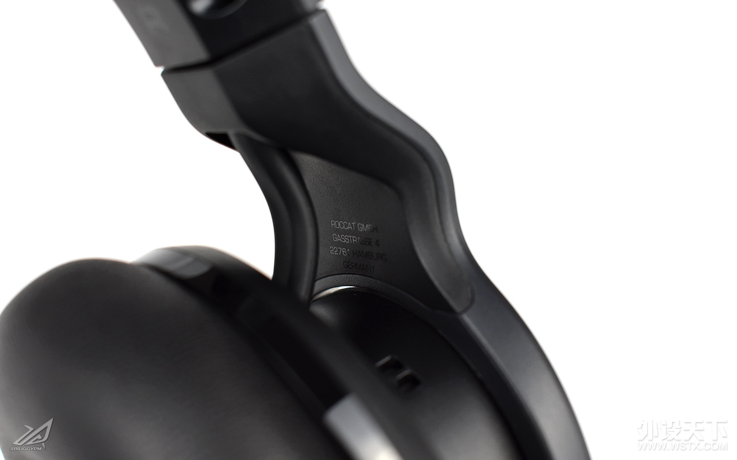 ROCCAT Khan AIMO - 015.jpg