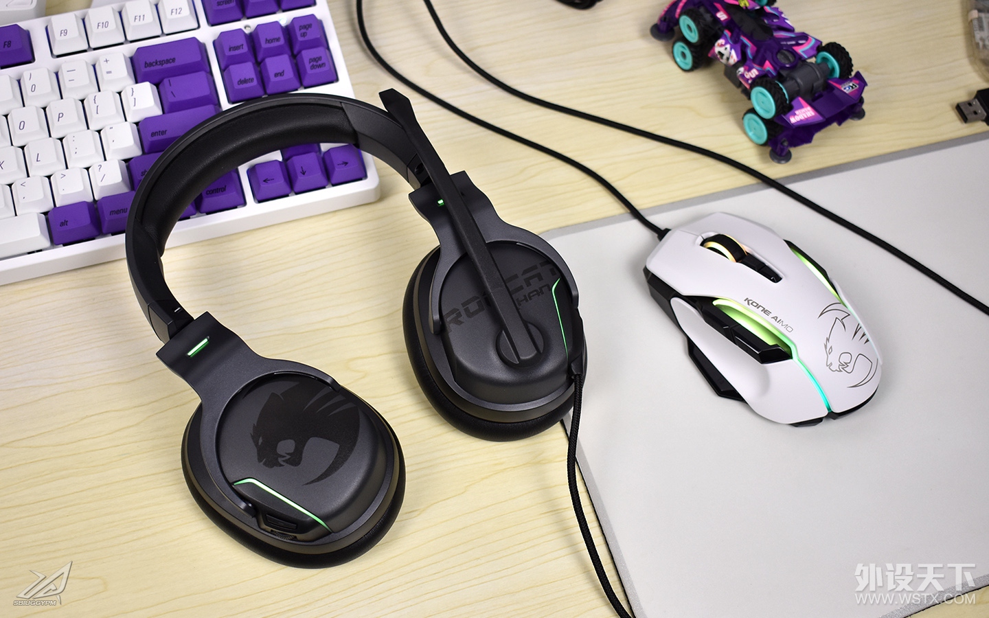 ROCCAT Khan AIMO - 029.jpg