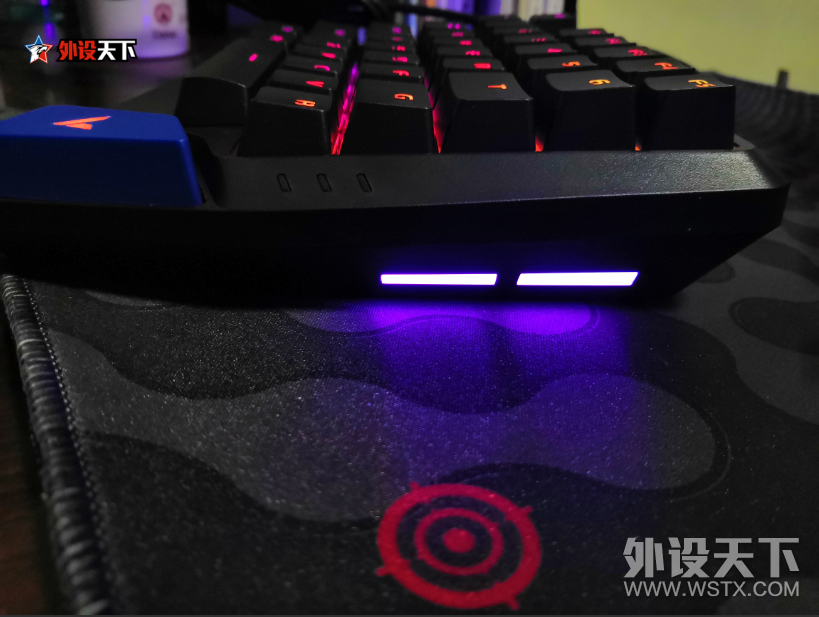 雷柏V550RGB单手（“游戏”两字手动划掉）键盘简评