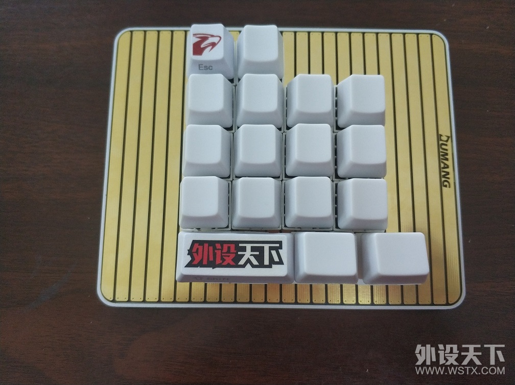 212223ji78801cr0cd6ytr.jpg