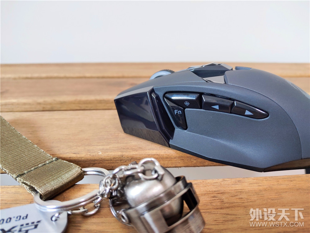 全面进化的王者？——达尔优EM945鼠标