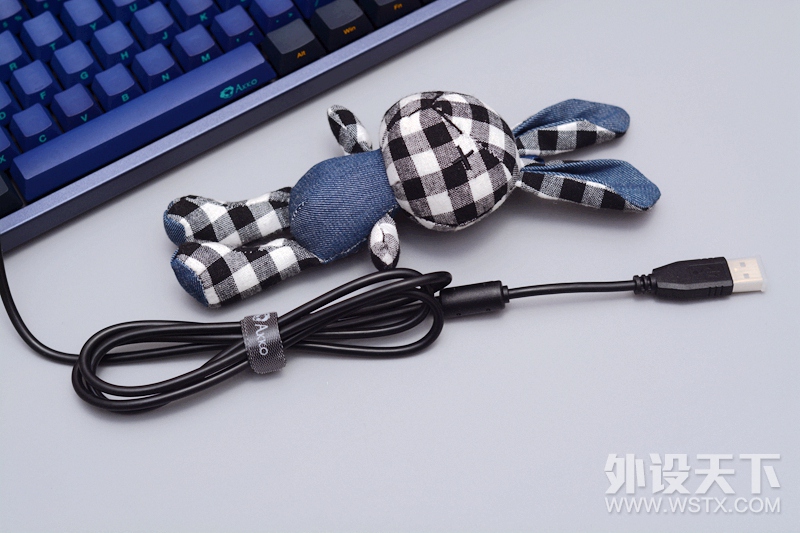 细节做的不错，AKKO Ducky 3108SP地平线侧刻机械键盘开箱