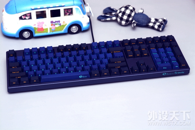 细节做的不错，AKKO Ducky 3108SP地平线侧刻机械键盘开箱