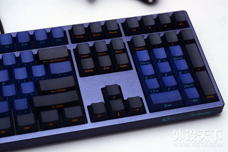 细节做的不错，AKKO Ducky 3108SP地平线侧刻机械键盘开箱