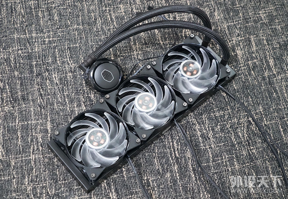 喜迎新春 爱机焕新 酷冷至尊V550 Gold + 冰神G360R开箱装机体验