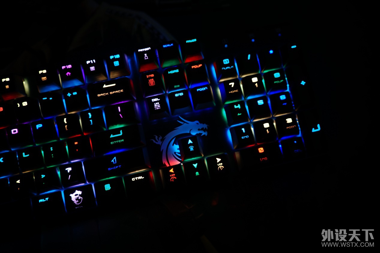 灯效酷炫细节待完善 RGB黑轴MSI GK50机械键盘入手分享