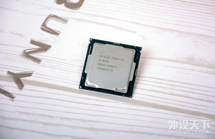 以RTX2080显卡，打造的入门级RGB & 4K游戏平台！