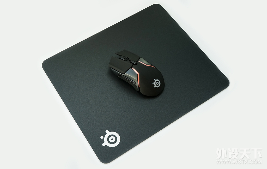 赛睿SteelSeries QcK Hard树脂硬面电竞游戏鼠标垫开箱评测