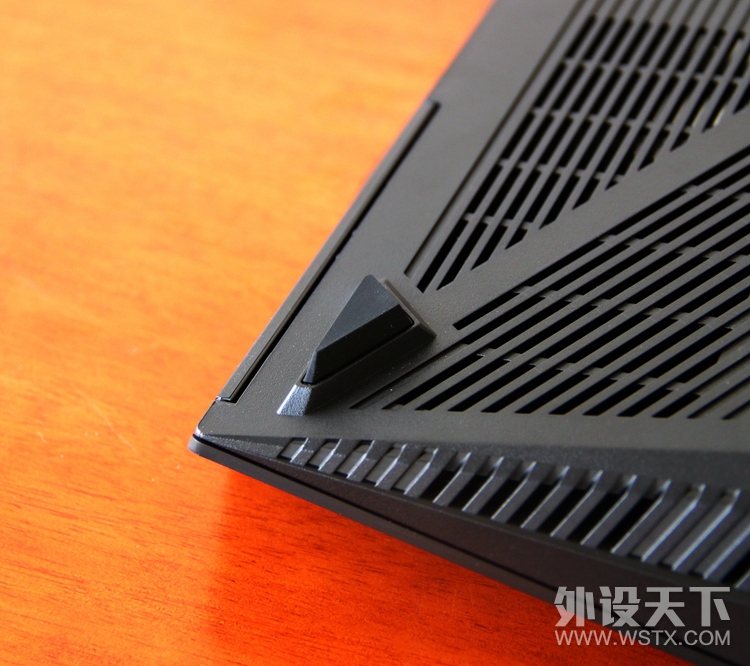 WIFI 6性能怪兽-华硕 RT-AX88U电竞路由