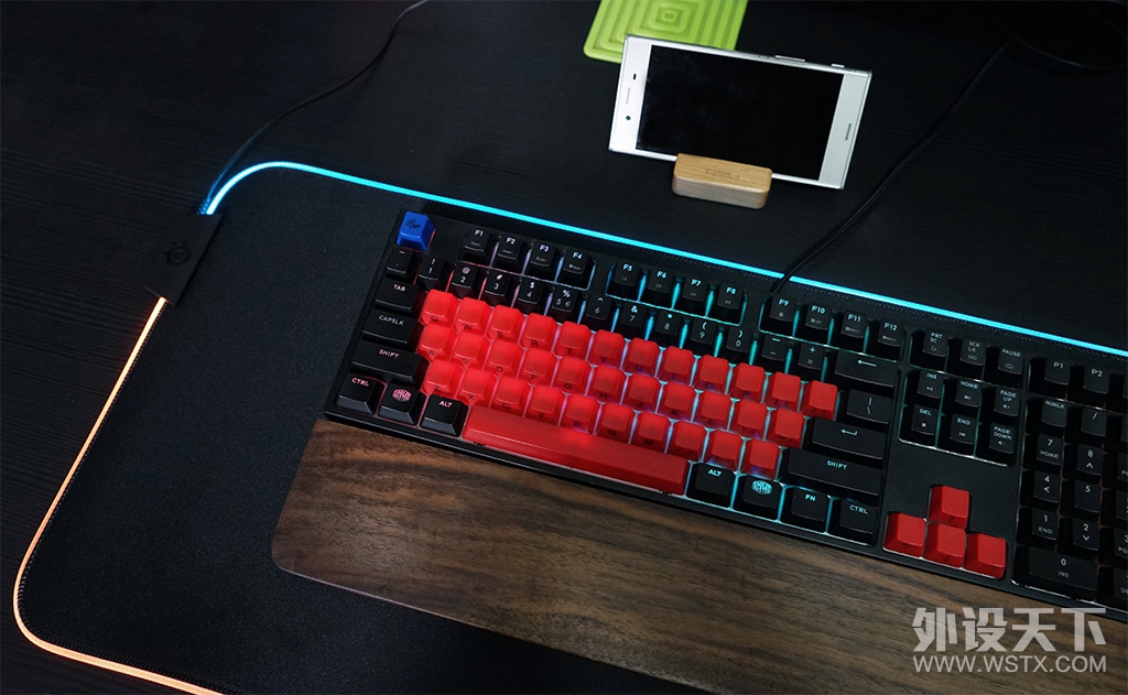 赛睿SteelSeries QcK PRISIM XL RGB氛围灯效超大布面电竞游戏鼠标垫开箱评测