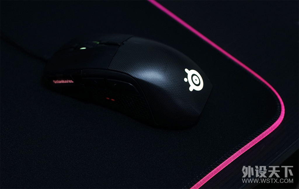 赛睿SteelSeries QcK PRISIM XL RGB氛围灯效超大布面电竞游戏鼠标垫开箱评测