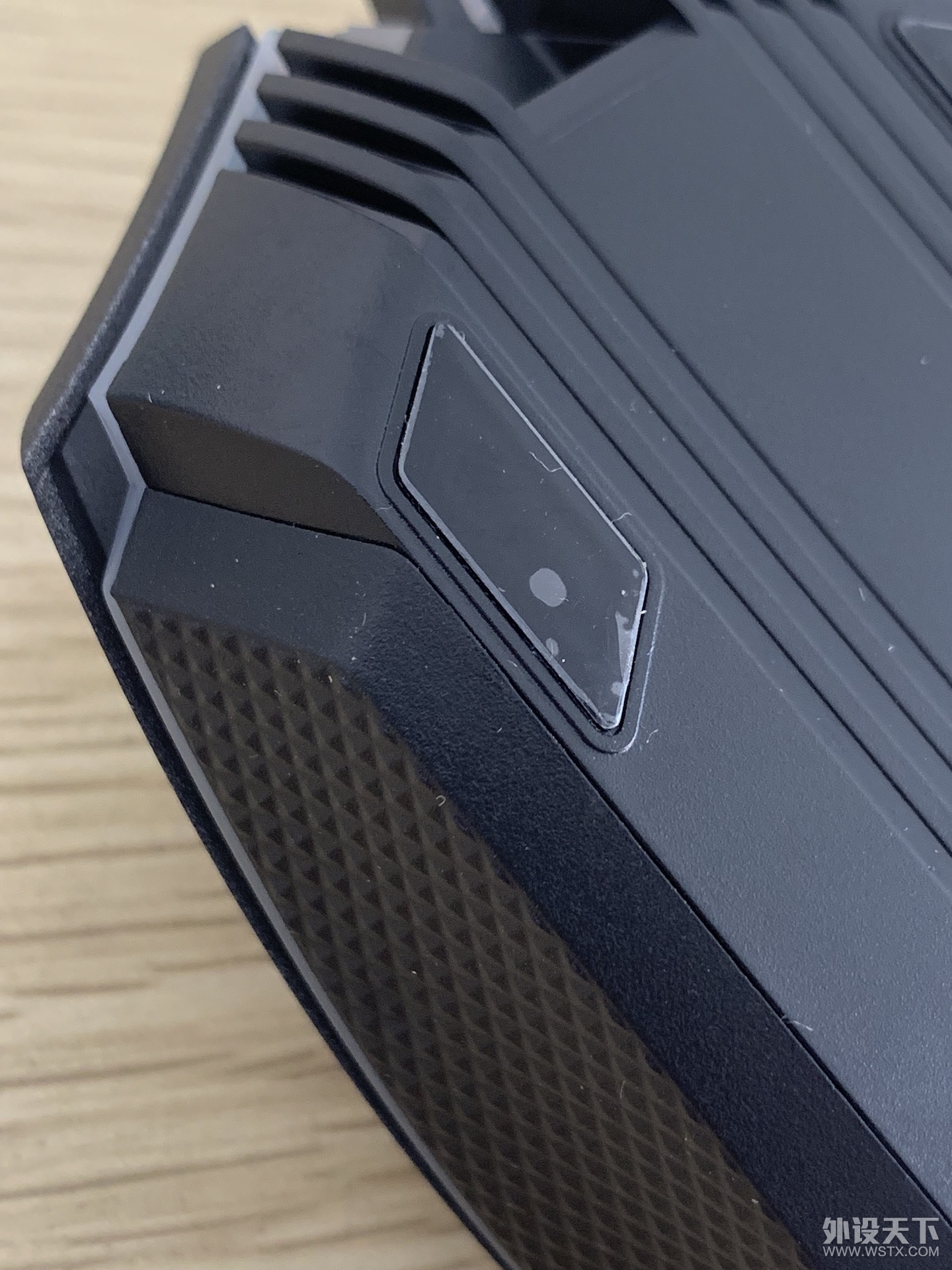 雷柏V20 pro 有线/无线双模游戏鼠标简评