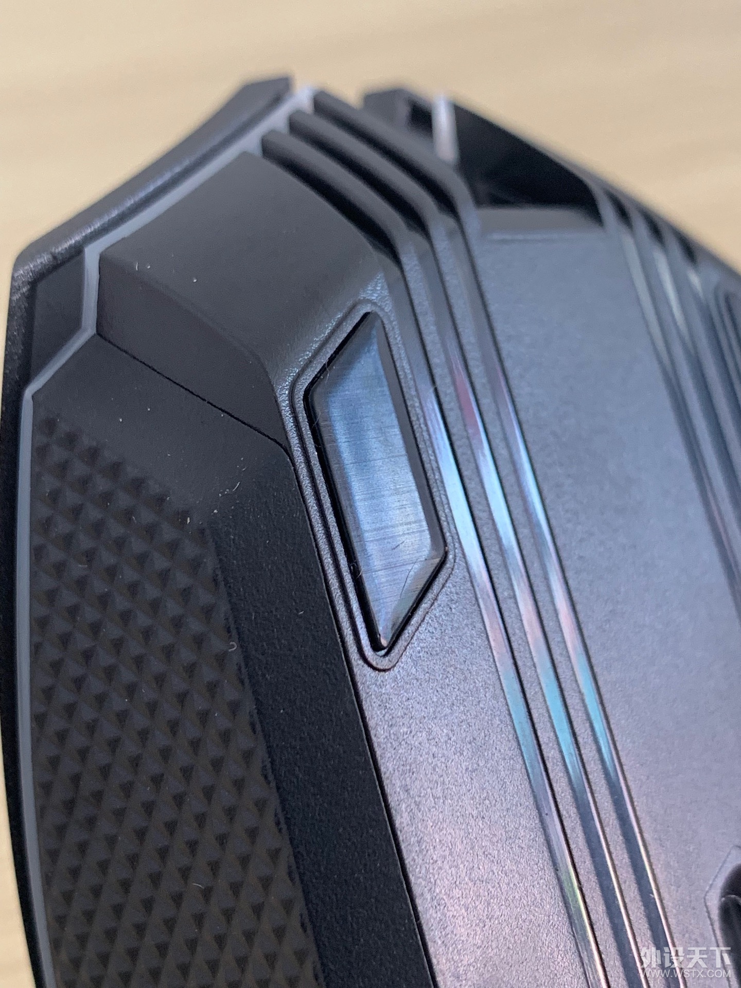 雷柏V20 pro 有线/无线双模游戏鼠标简评