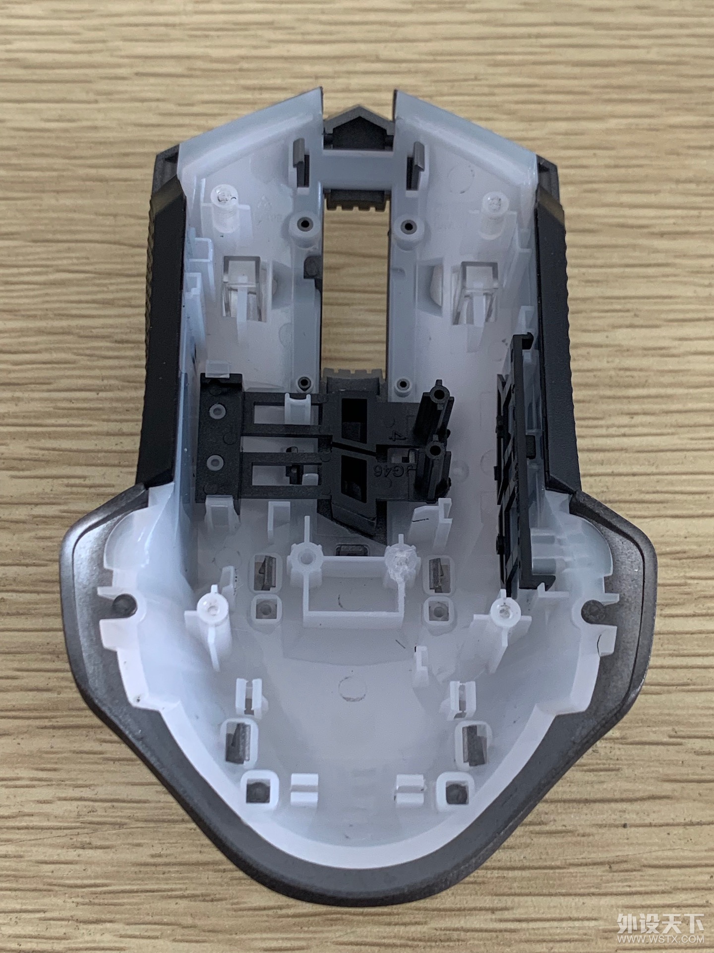 雷柏V20 pro 有线/无线双模游戏鼠标简评