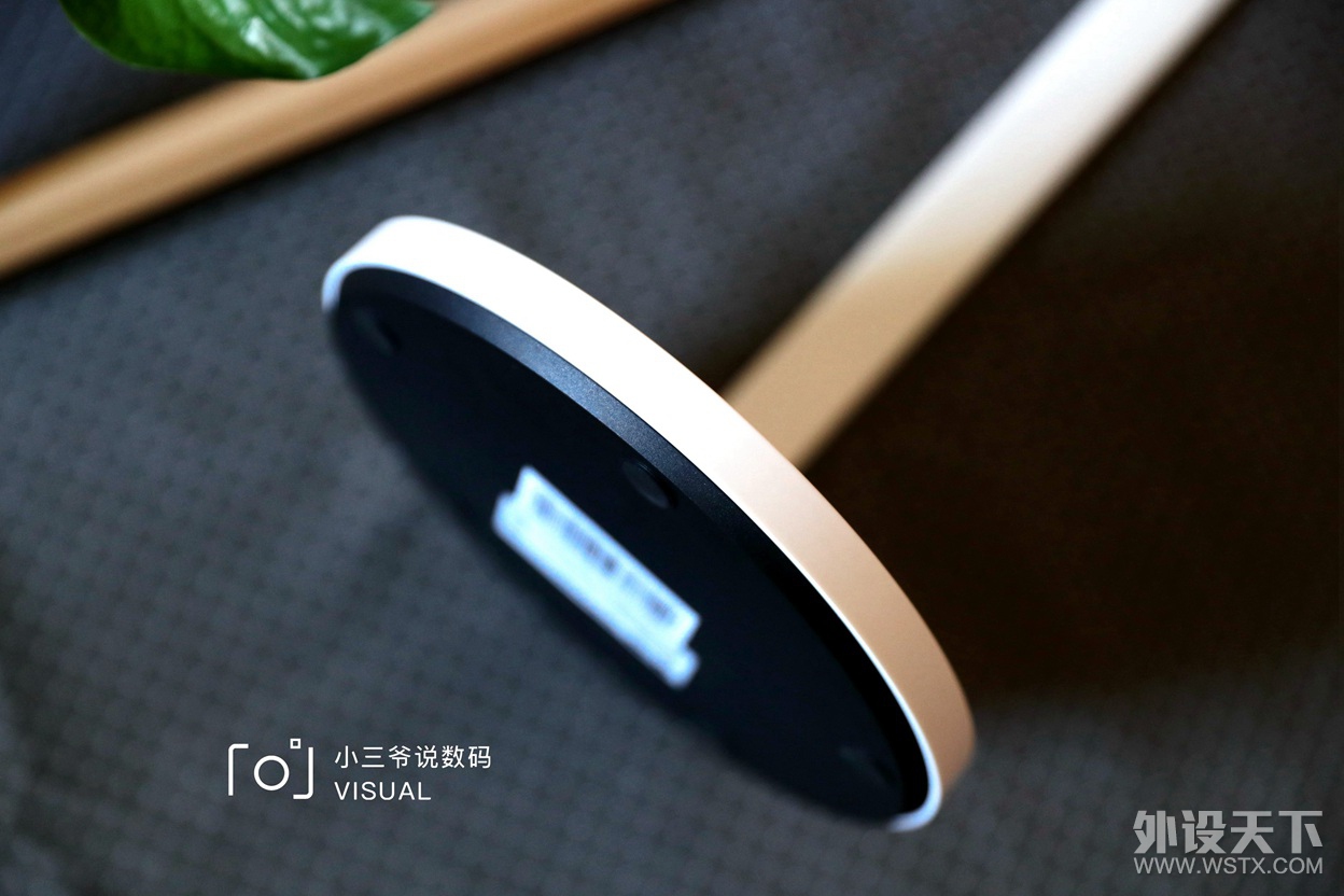 你的眼睛有我呵护，小管家锋尚LED智能护眼台灯体验