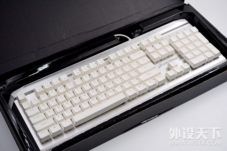 国产轴佼佼者——达尔优EK822凯华BOX白轴机械键盘上手