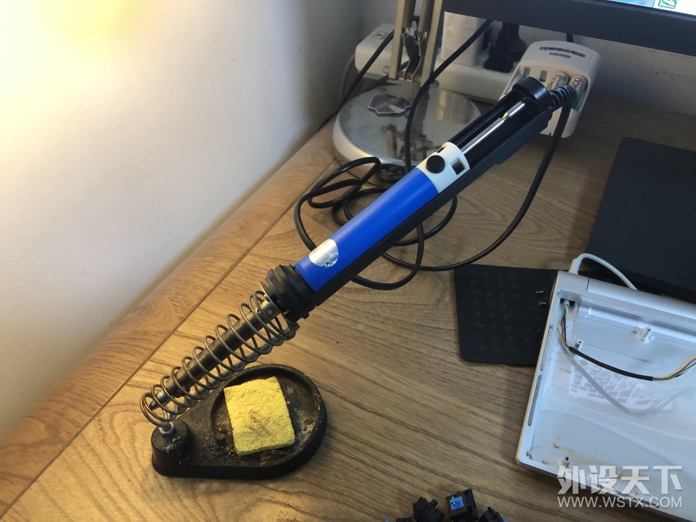 樱桃MX8.0键盘拆解+换轴维修（键盘不能喝可乐）