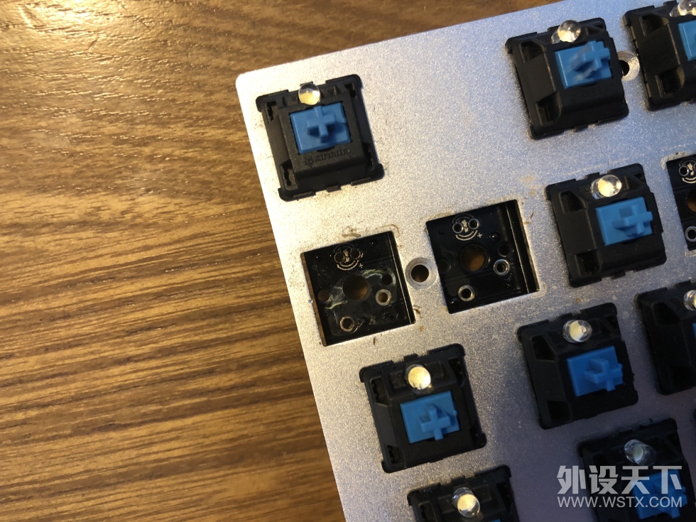 樱桃MX8.0键盘拆解+换轴维修（键盘不能喝可乐）