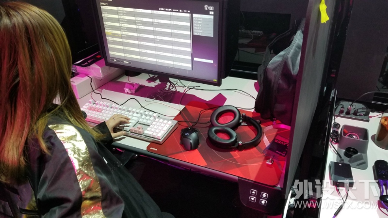 永不褪色的经典，ZOWIE FK DIVINA特别版