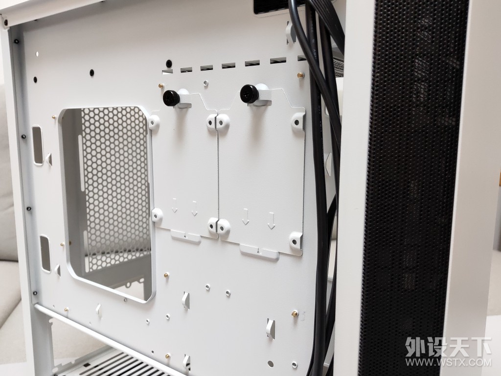 颜值与实用俱佳？ 爱国者破晓X 分体式 白色机箱 上机评测