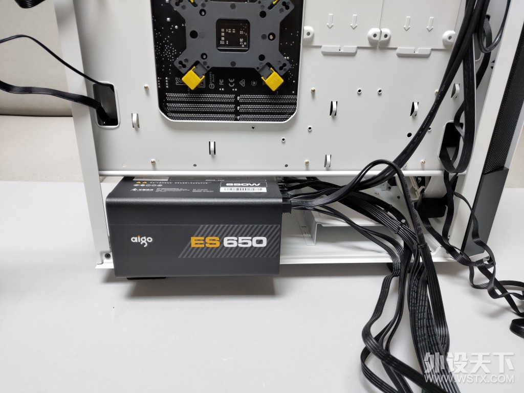 颜值与实用俱佳？ 爱国者破晓X 分体式 白色机箱 上机评测