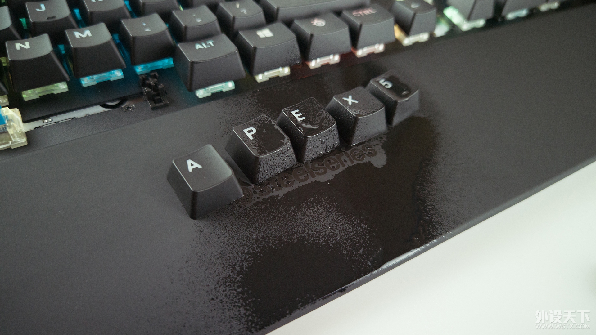 赛睿APEX5游戏键盘——一次有意思的尝试