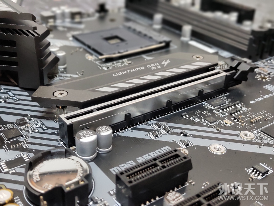 6000元级AMD平台游戏主机 3600X+MSI B550M火箭筒+5600XT 上机体验