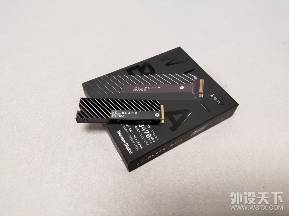6000元级AMD平台游戏主机 3600X+MSI B550M火箭筒+5600XT 上机体验