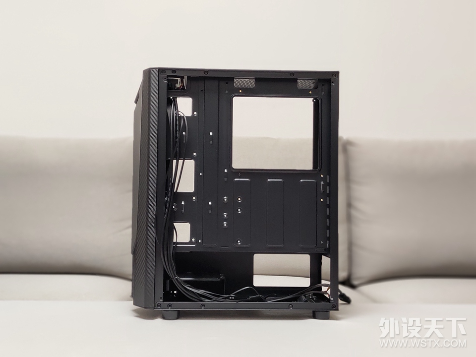 6000元级AMD平台游戏主机 3600X+MSI B550M火箭筒+5600XT 上机体验
