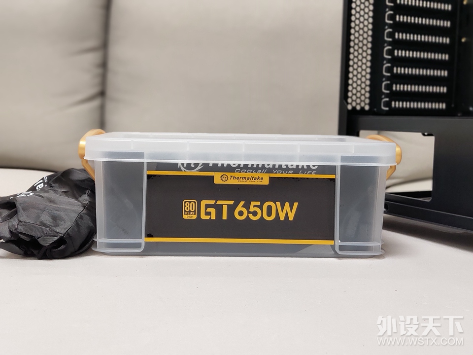 6000元级AMD平台游戏主机 3600X+MSI B550M火箭筒+5600XT 上机体验
