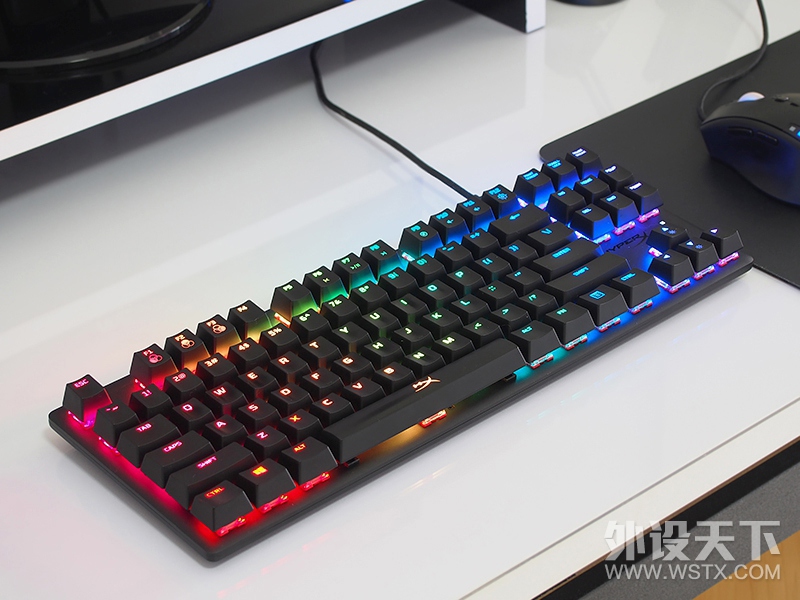 【风竹】五彩缤纷的竞技硬汉-金士顿HyperX 阿洛伊起源竞技版键盘评测