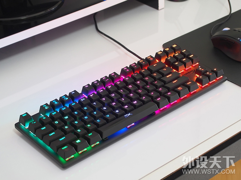 【风竹】五彩缤纷的竞技硬汉-金士顿HyperX 阿洛伊起源竞技版键盘评测