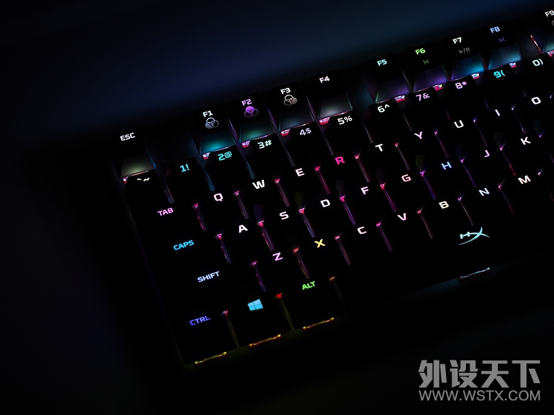 【风竹】五彩缤纷的竞技硬汉-金士顿HyperX 阿洛伊起源竞技版键盘评测