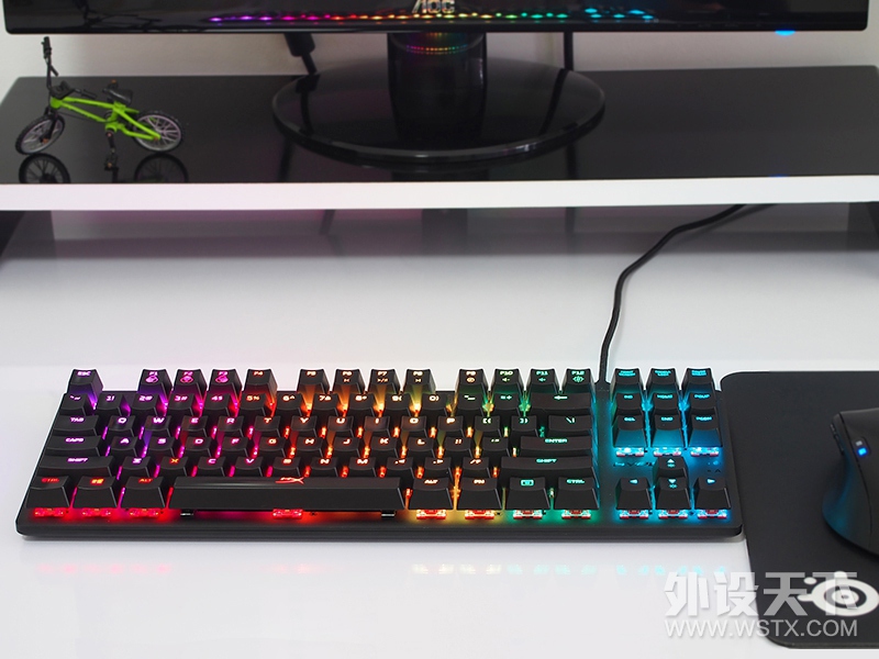 【风竹】五彩缤纷的竞技硬汉-金士顿HyperX 阿洛伊起源竞技版键盘评测