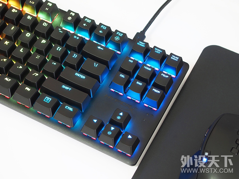 【风竹】五彩缤纷的竞技硬汉-金士顿HyperX 阿洛伊起源竞技版键盘评测