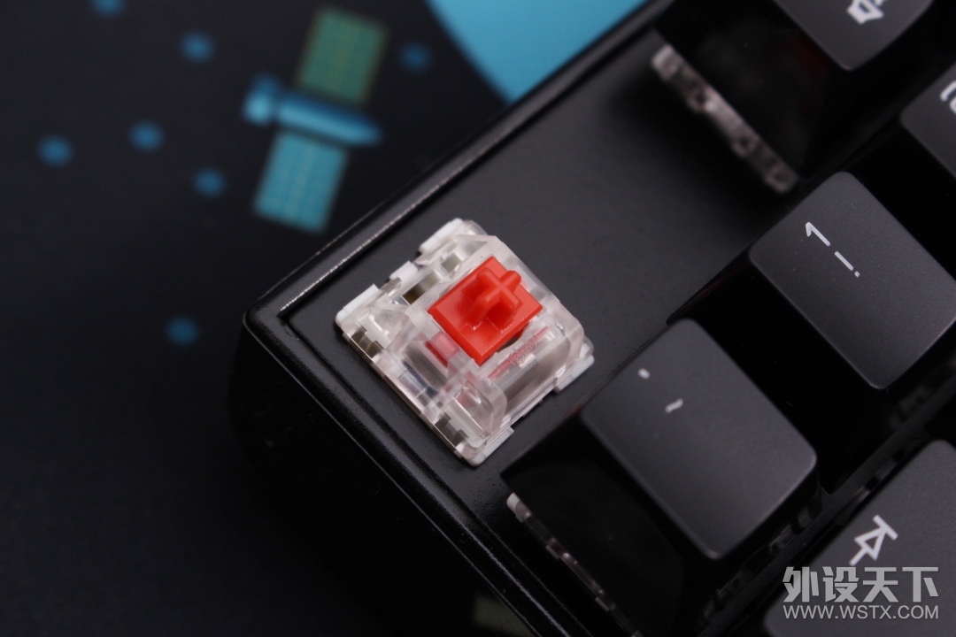 击穿机械键盘价格下限——irok艾石头 IK6-M机械键盘开箱
