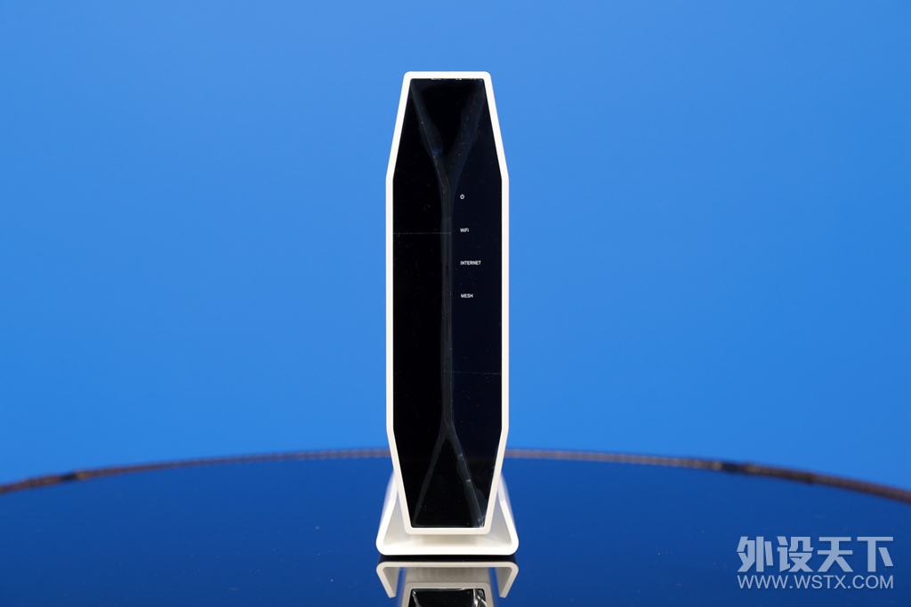 Linksys E9450路由器：高颜值实力派，轻松实现全屋覆盖