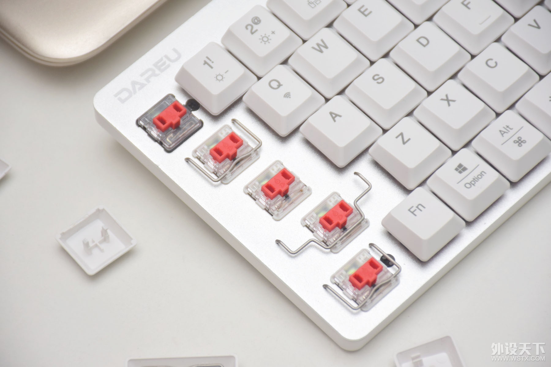 轻薄无线迷你机 ——达尔优EK868蓝牙双模机械键盘分享