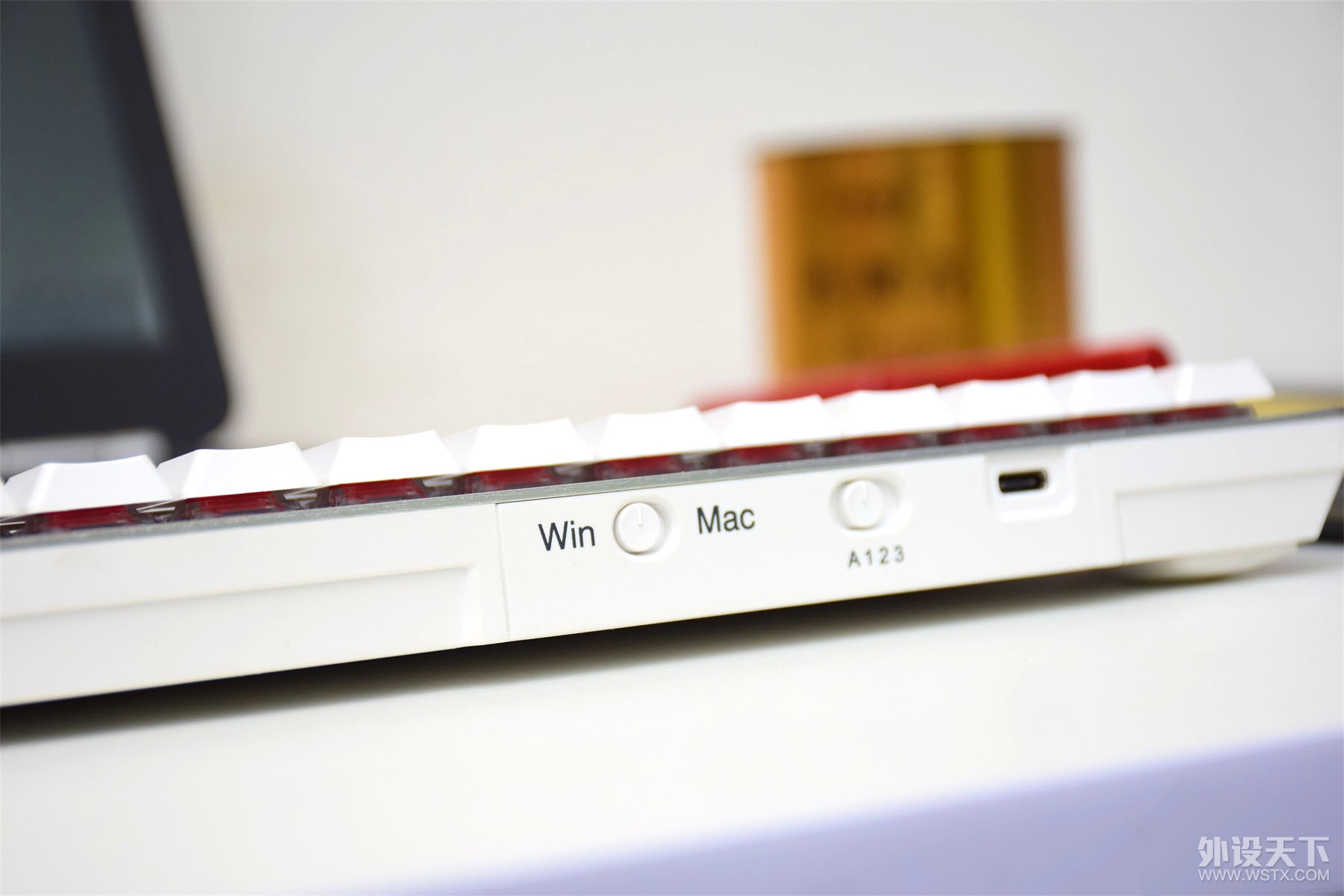 轻薄无线迷你机 ——达尔优EK868蓝牙双模机械键盘分享