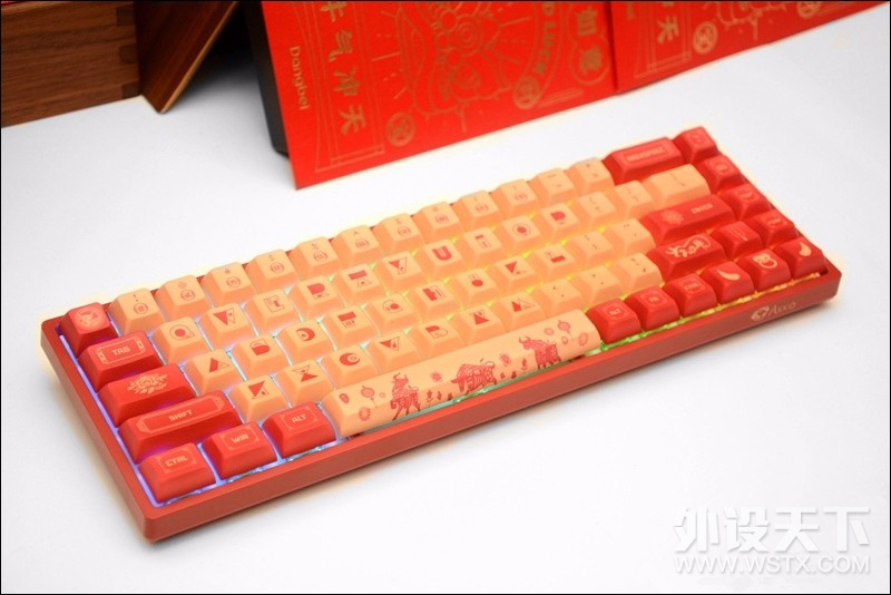首款TTC兄弟轴量产键盘，AKKO3068V2牛年新春版开箱