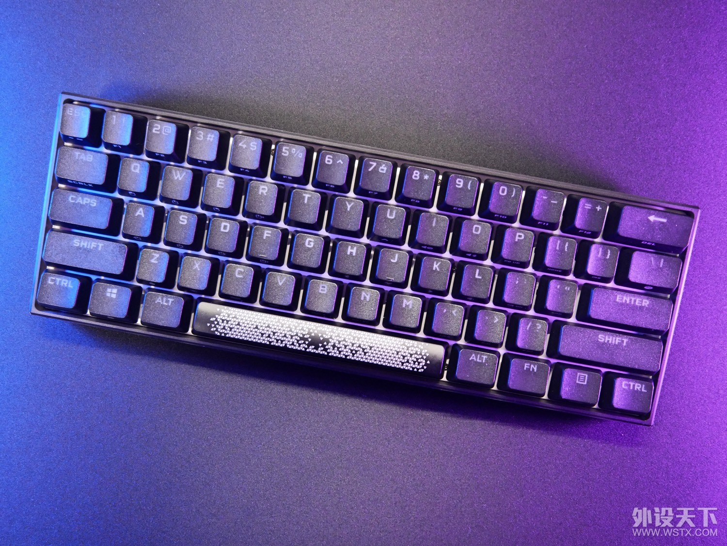 性能强劲的小钢炮——海盗船K65 RGB MINI机械键盘