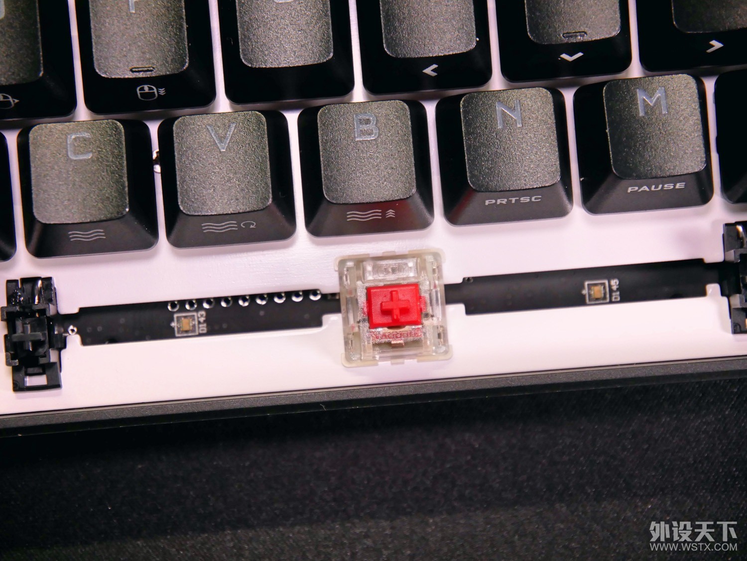性能强劲的小钢炮——海盗船K65 RGB MINI机械键盘