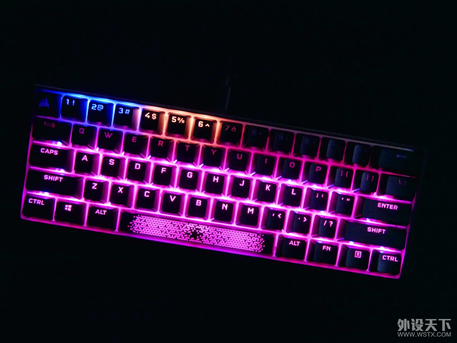 性能强劲的小钢炮——海盗船K65 RGB MINI机械键盘