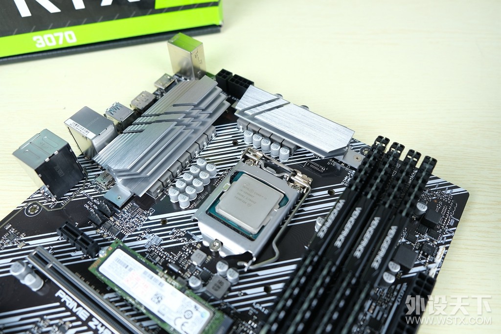 DIY魔幻年装机：i9 10900KF+RTX3070+先马金牌850W 上机