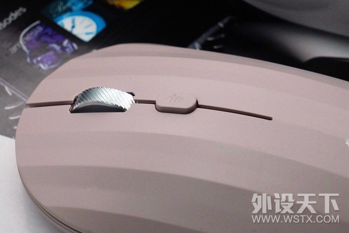 科大讯飞智能鼠标M110：快、准、稳的输入体验，智能的语音控制