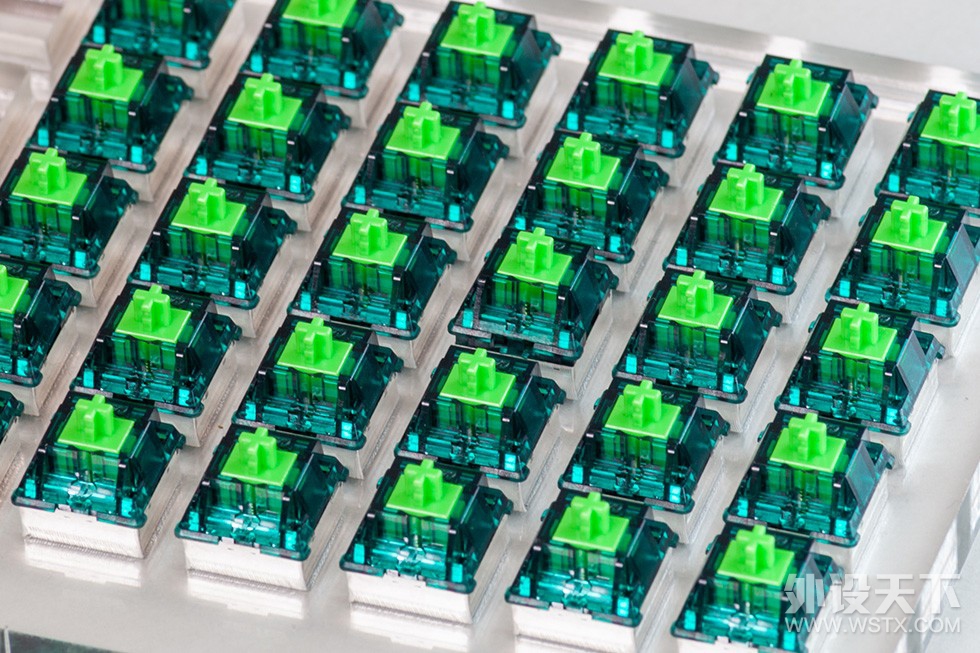 可玩性很高的Keyhome 65%机械键盘和翡翠轴组合体验