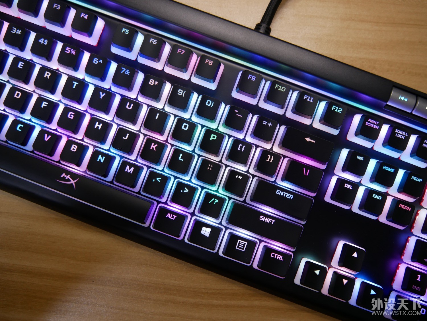 布丁键帽可以多好看——HyperX 阿洛伊精英2机械键盘